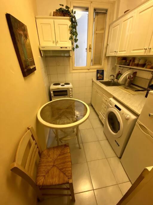 Cute 2Bdrm In Salonica Center Lägenhet Exteriör bild